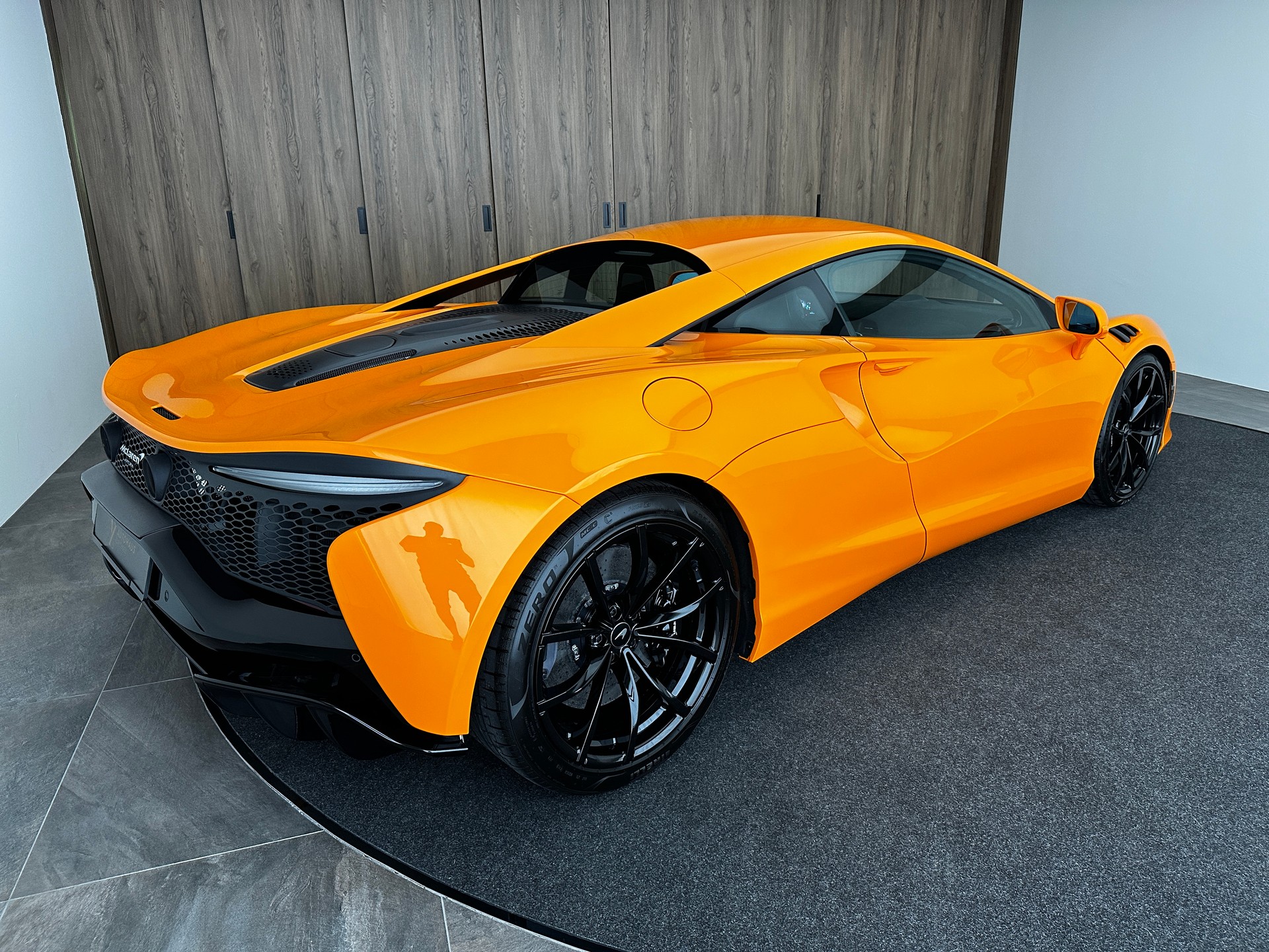 McLAREN ARTURA 3.0 V6-image-4