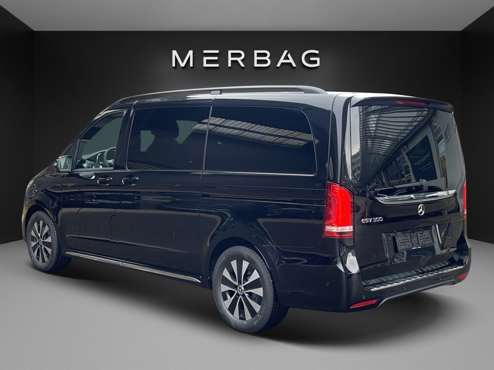 MERCEDES-BENZ EQV 300 lang-image-3