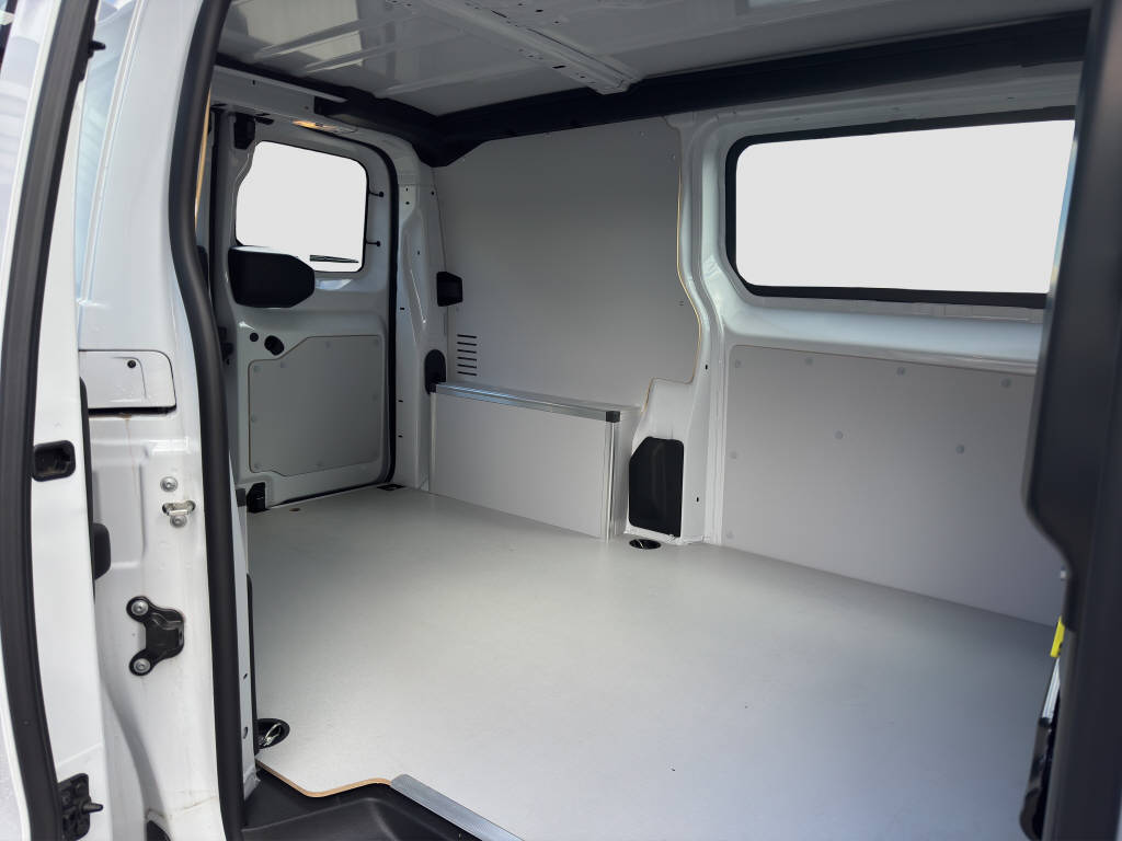 PEUGEOT e-Expert Kaw. Standard 75 kWh-image-9