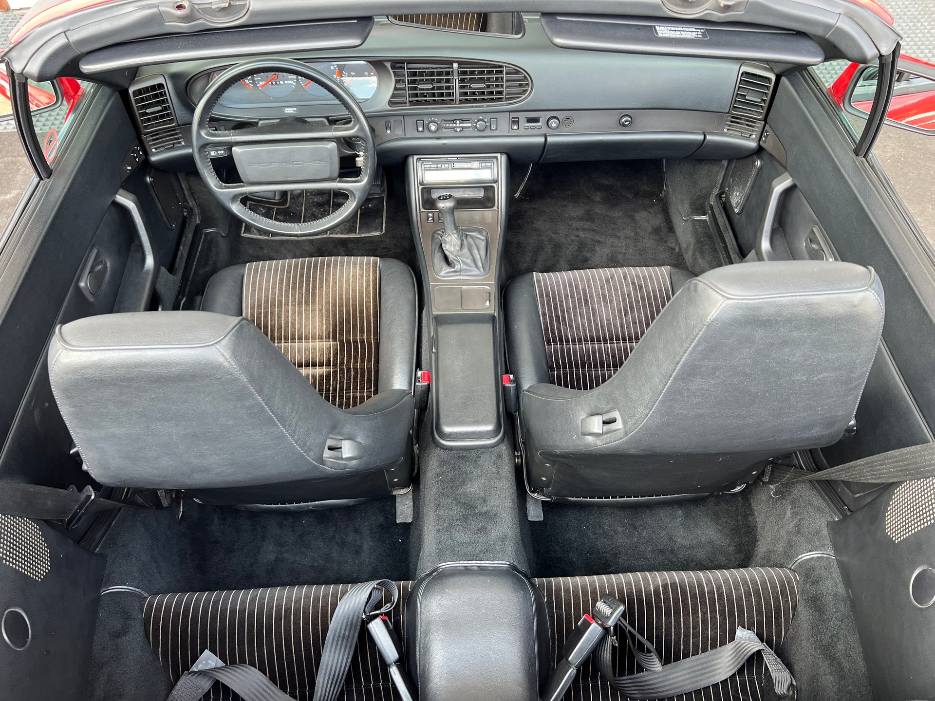 PORSCHE 944 S2 Cabriolet VETERAN-image-21