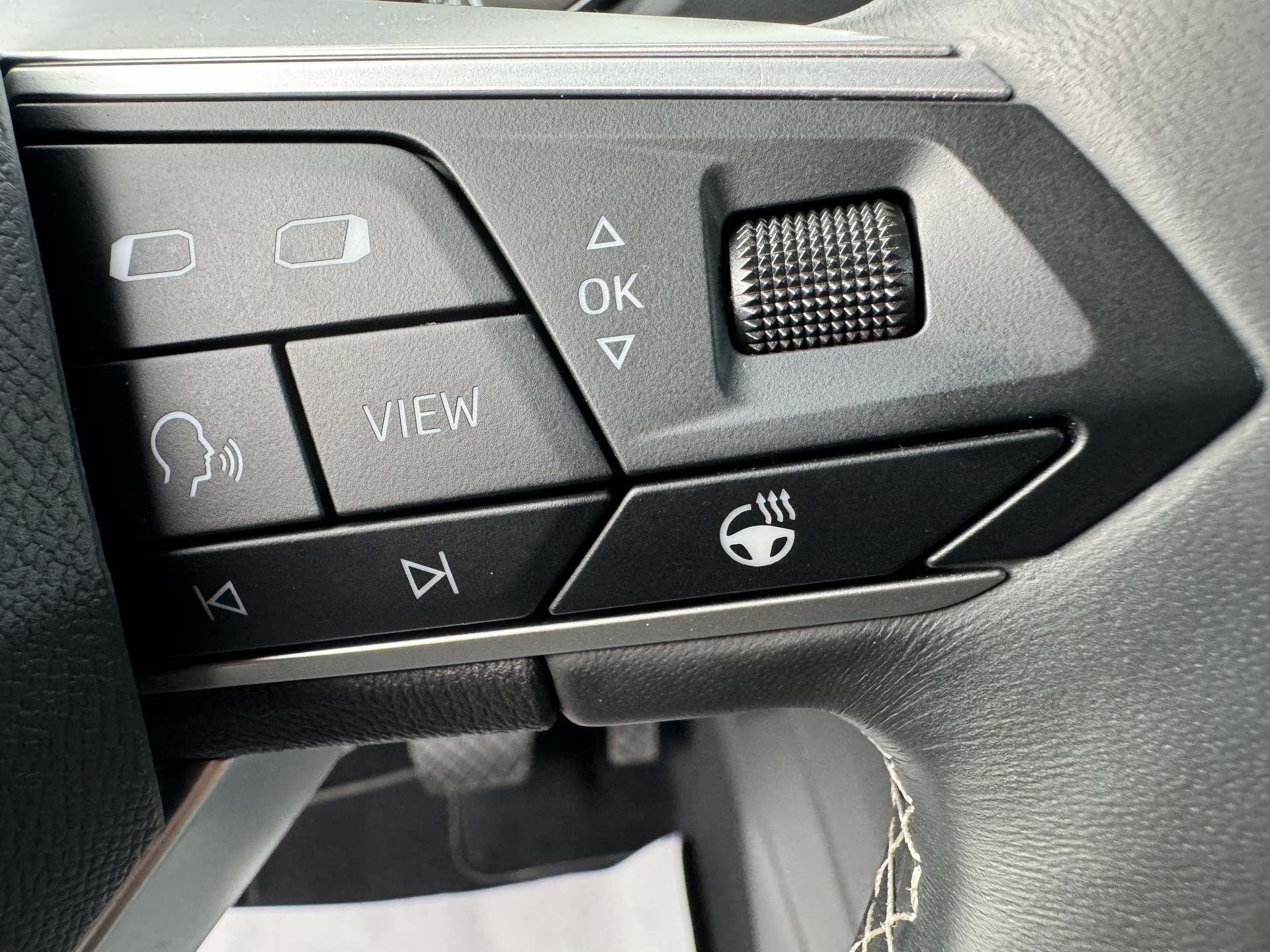 SEAT Tarraco 2.0TSI Style 4Drive DSG*7-PLÄTZER*NUR 19'000 KM*TOP AUSSTATTUNG*-image-9