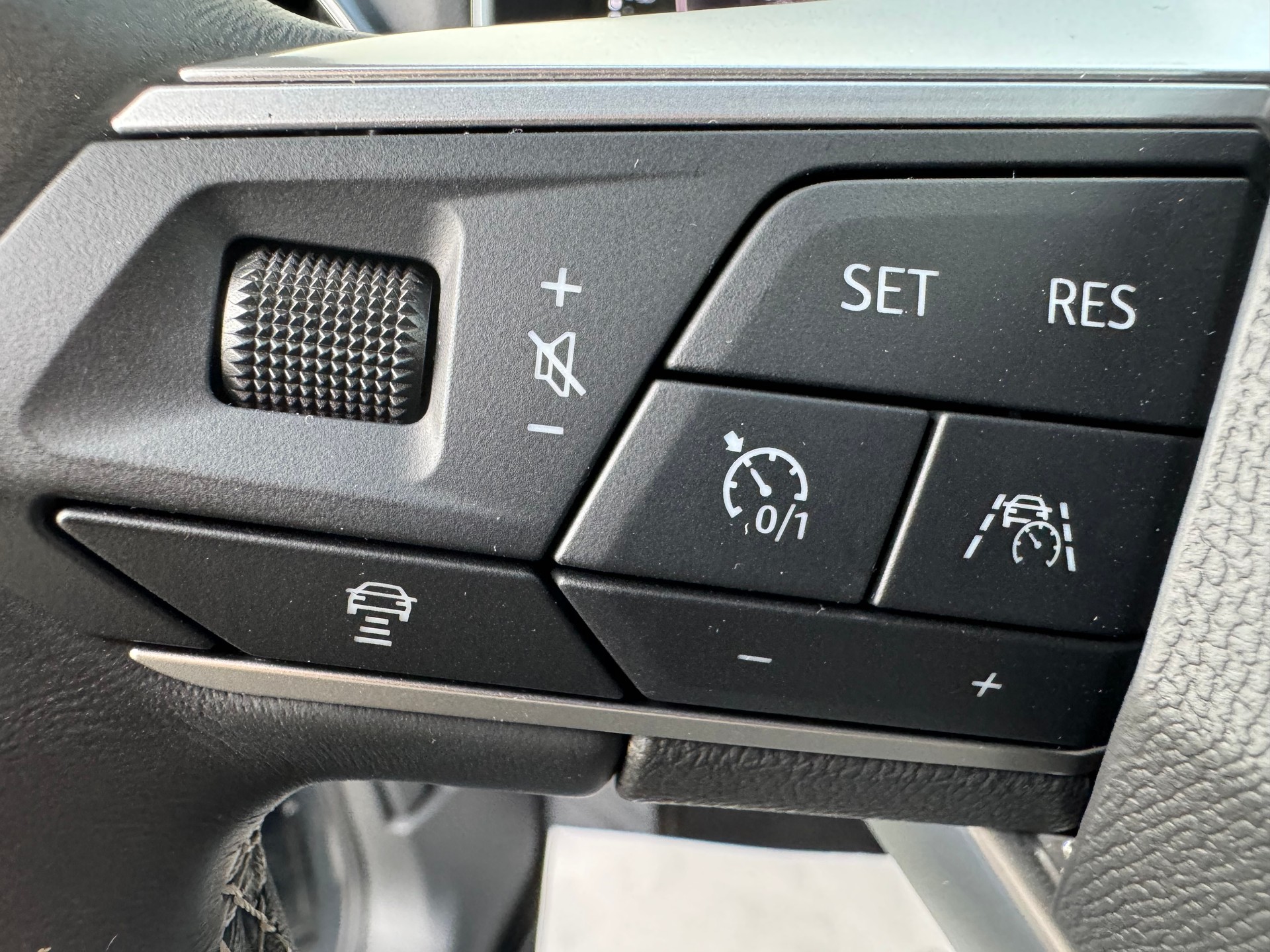SEAT Tarraco 2.0TSI Style 4Drive DSG*7-PLÄTZER*NUR 19'000 KM*TOP AUSSTATTUNG*-image-10