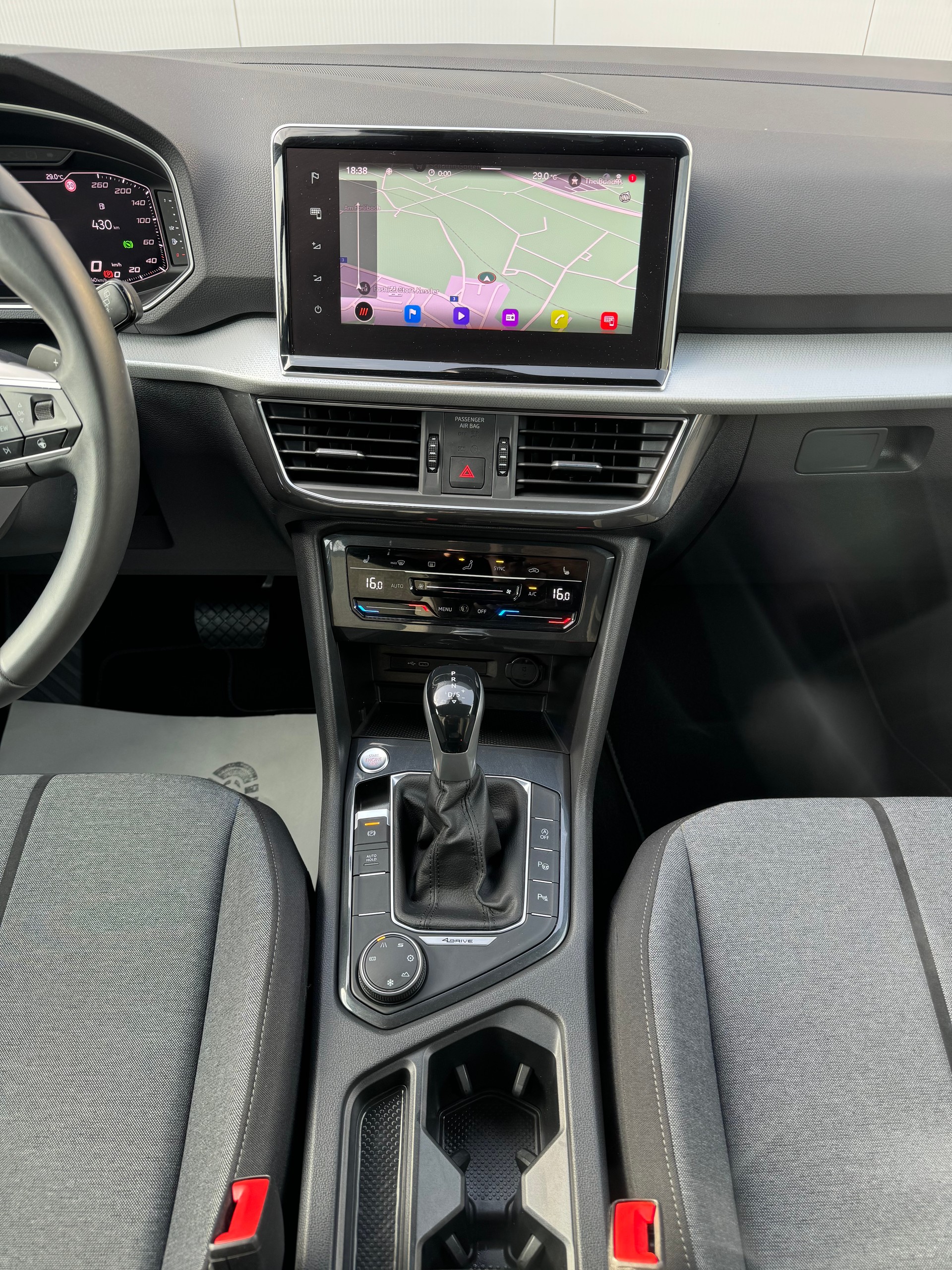 SEAT Tarraco 2.0TSI Style 4Drive DSG*7-PLÄTZER*NUR 19'000 KM*TOP AUSSTATTUNG*-image-5