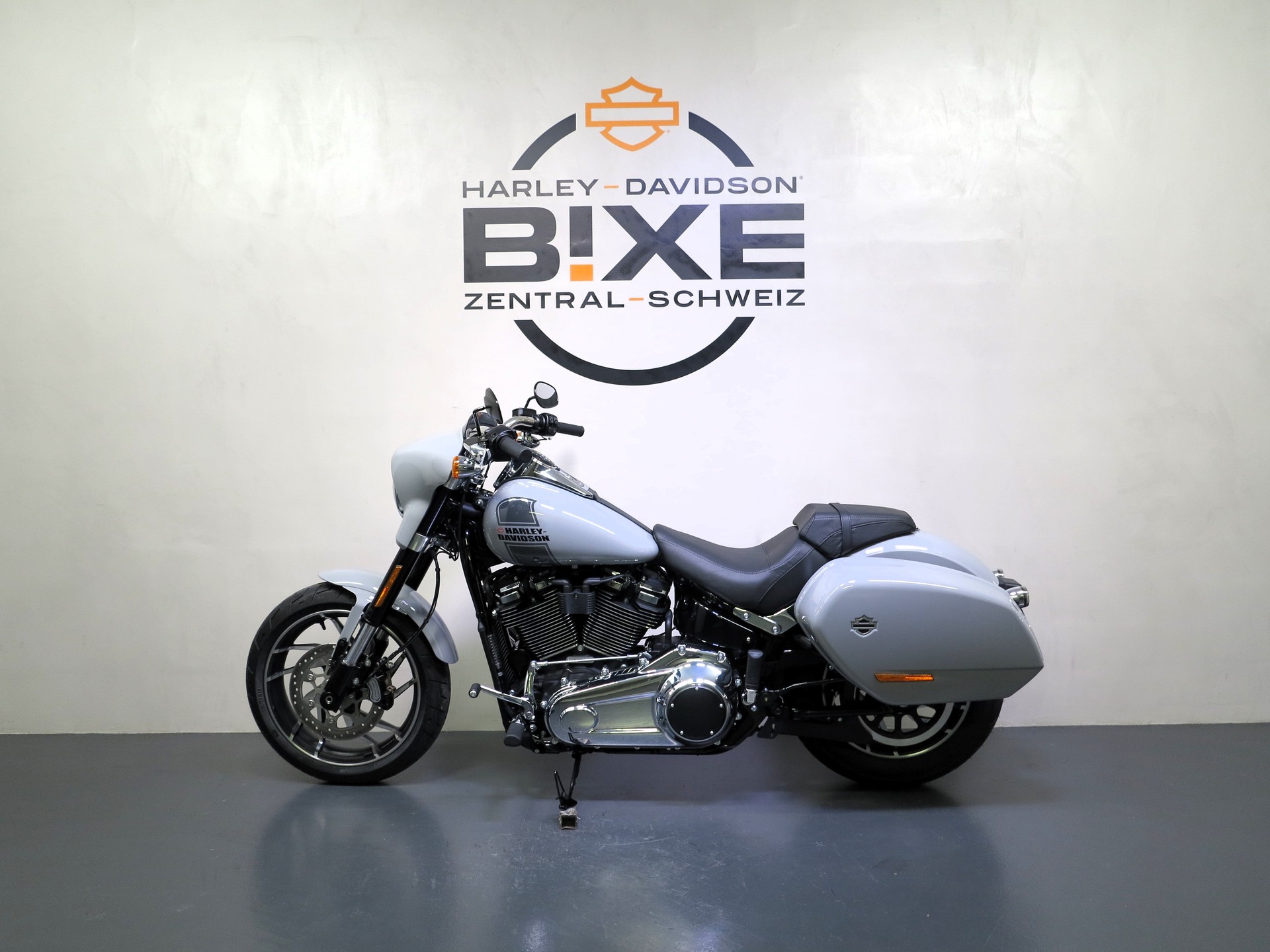 HARLEY-DAVIDSON FLSB Sport Glide 107-image-3