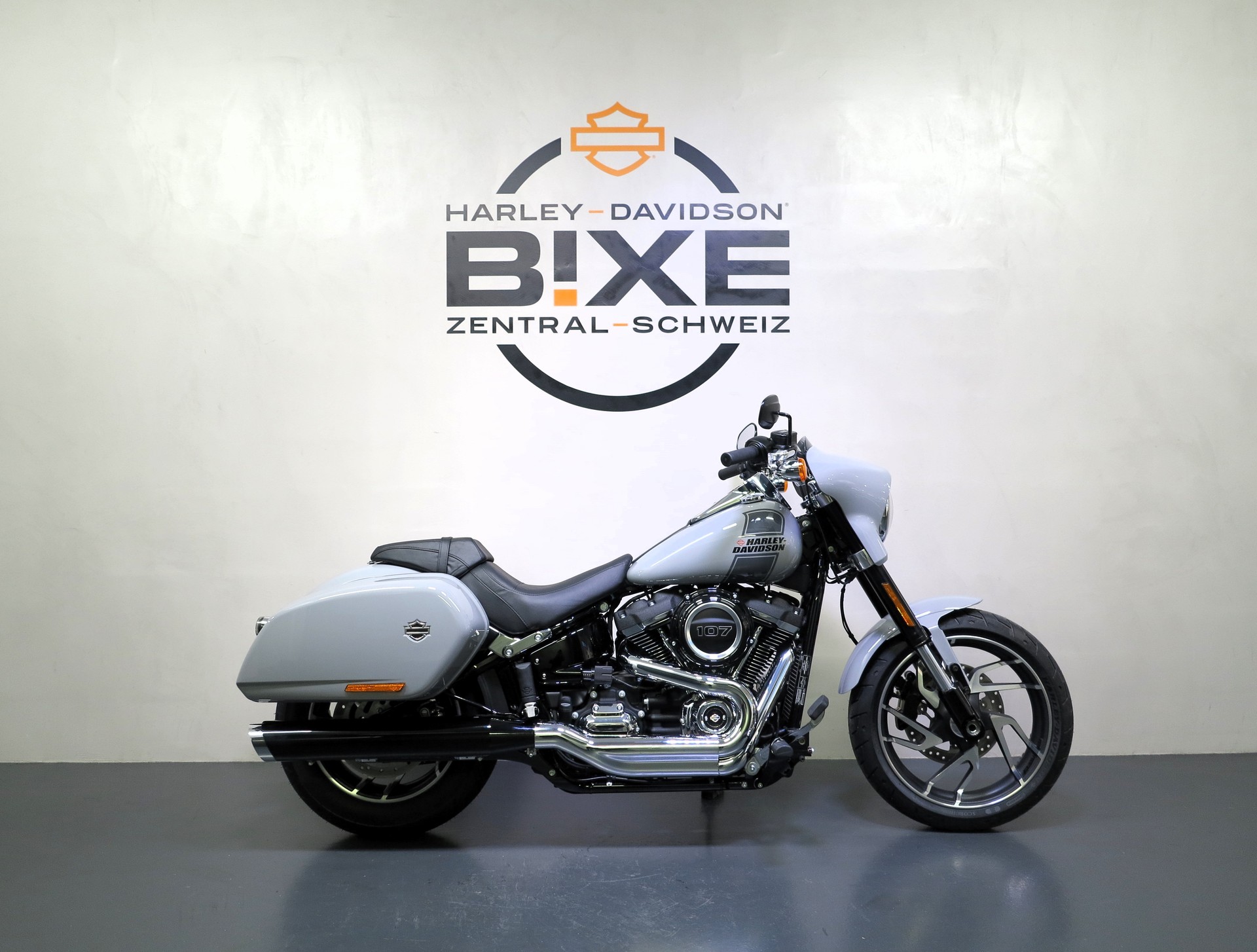 HARLEY-DAVIDSON FLSB Sport Glide 107-image-0