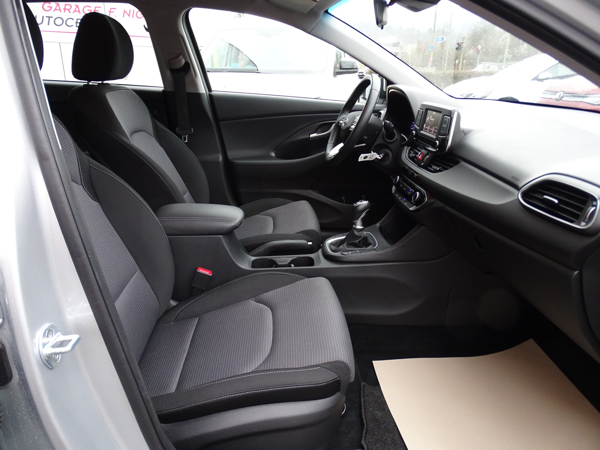 HYUNDAI i30 1.4 Pica-image-22