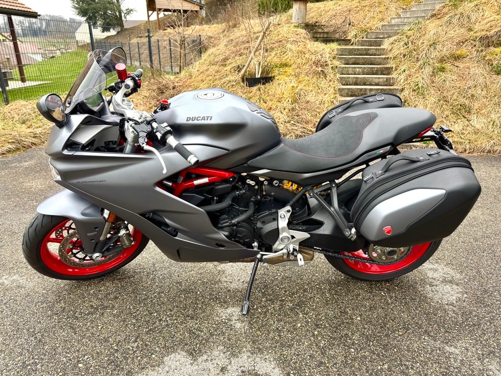 DUCATI 950 Supersport-image-1