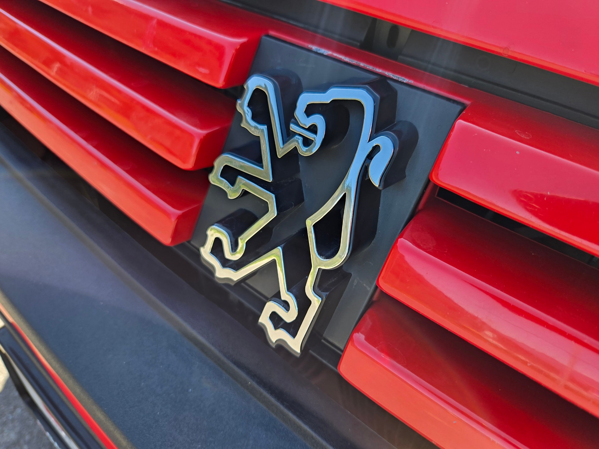 PEUGEOT 205 1.9 GTi-image-9
