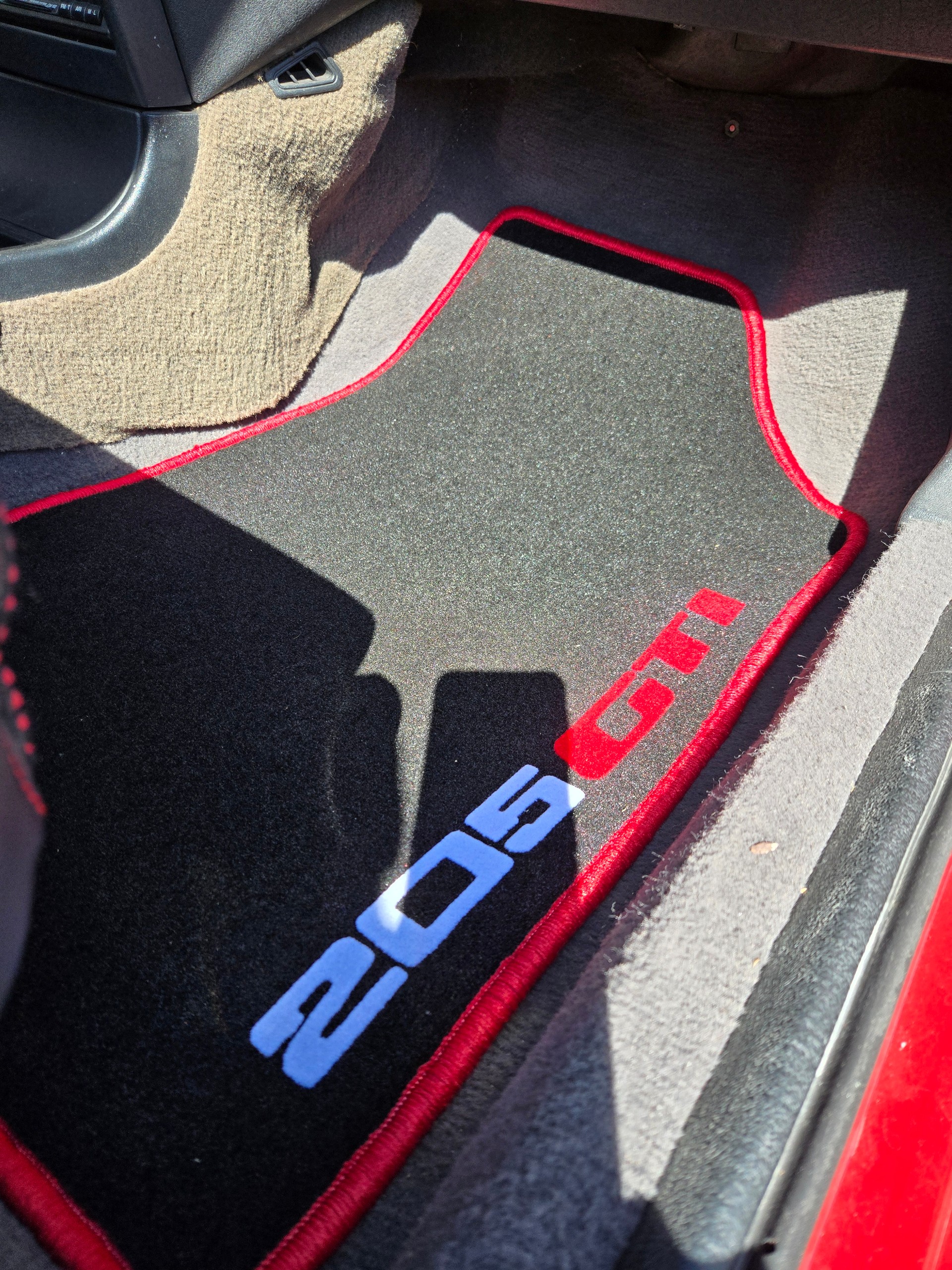 PEUGEOT 205 1.9 GTi-image-5