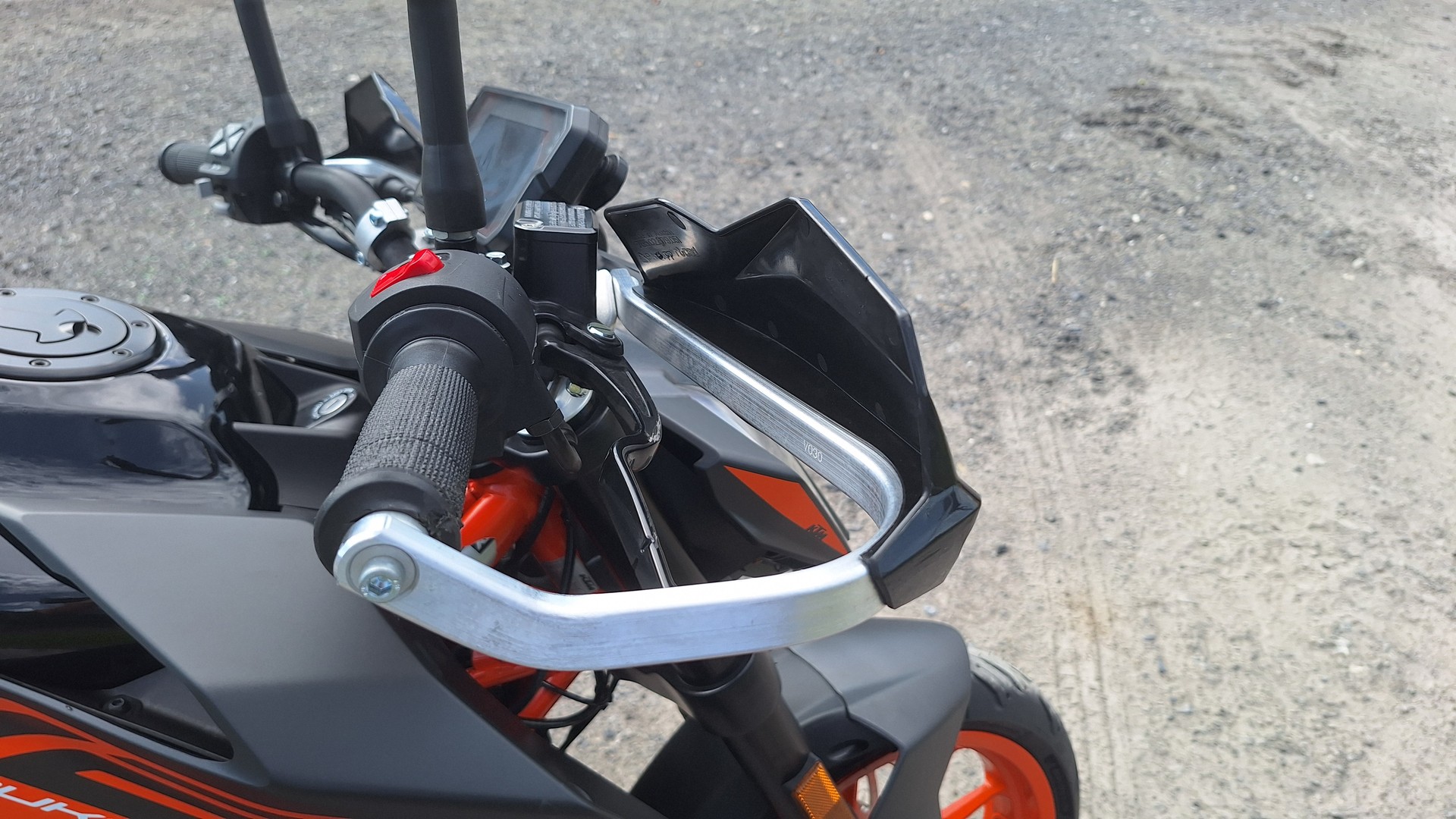 KTM 125 Duke-image-3