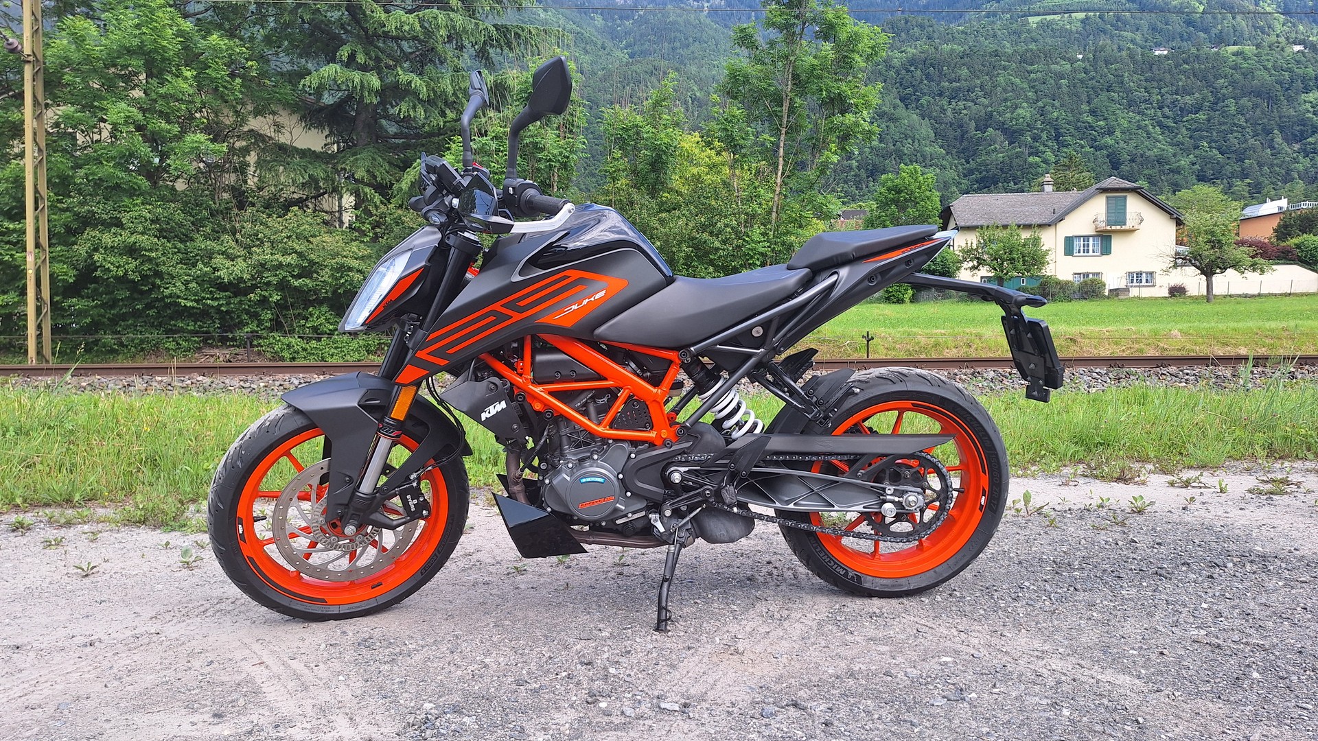 KTM 125 Duke-image-0