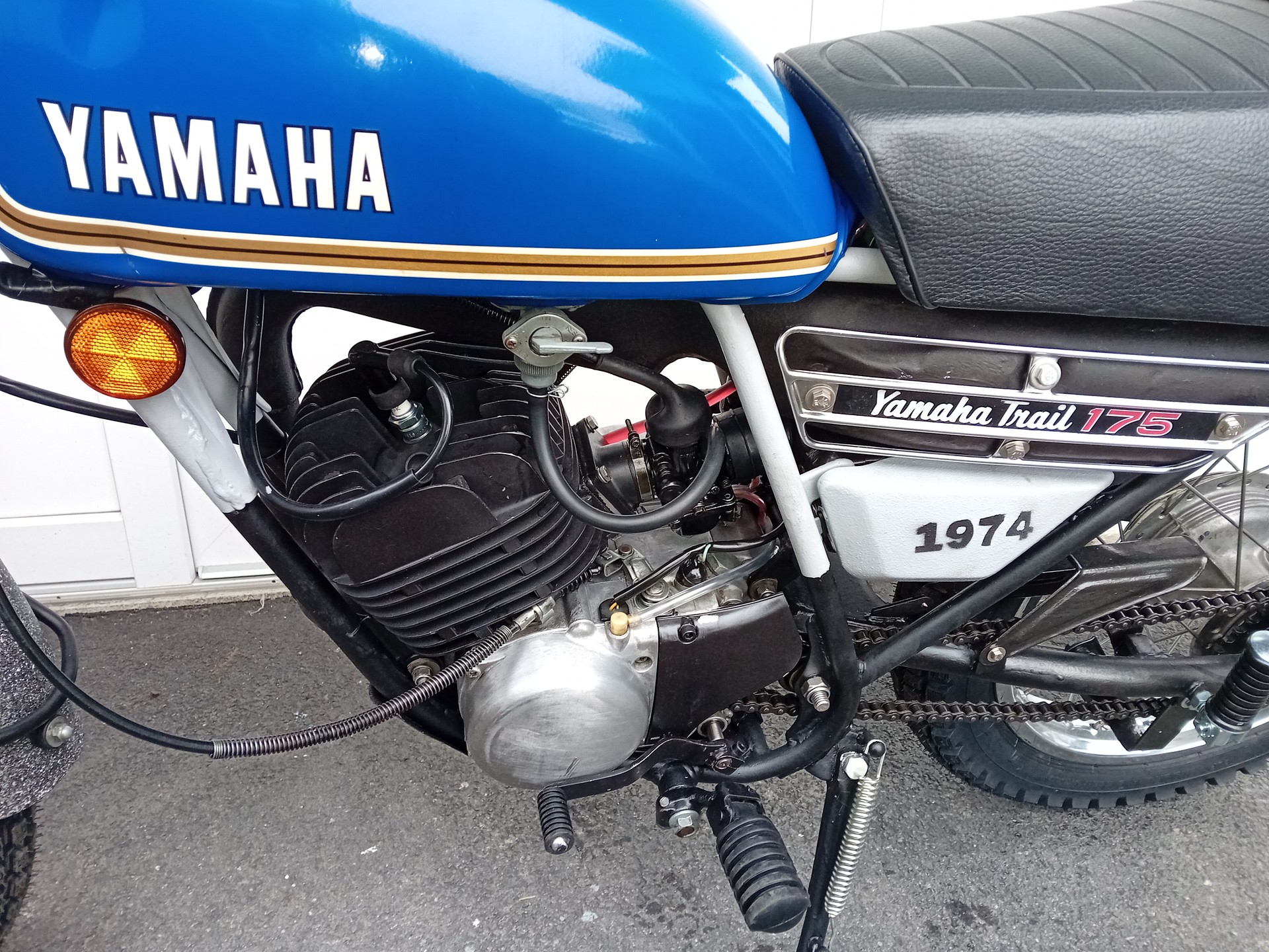 YAMAHA DT175, CT1-image-3