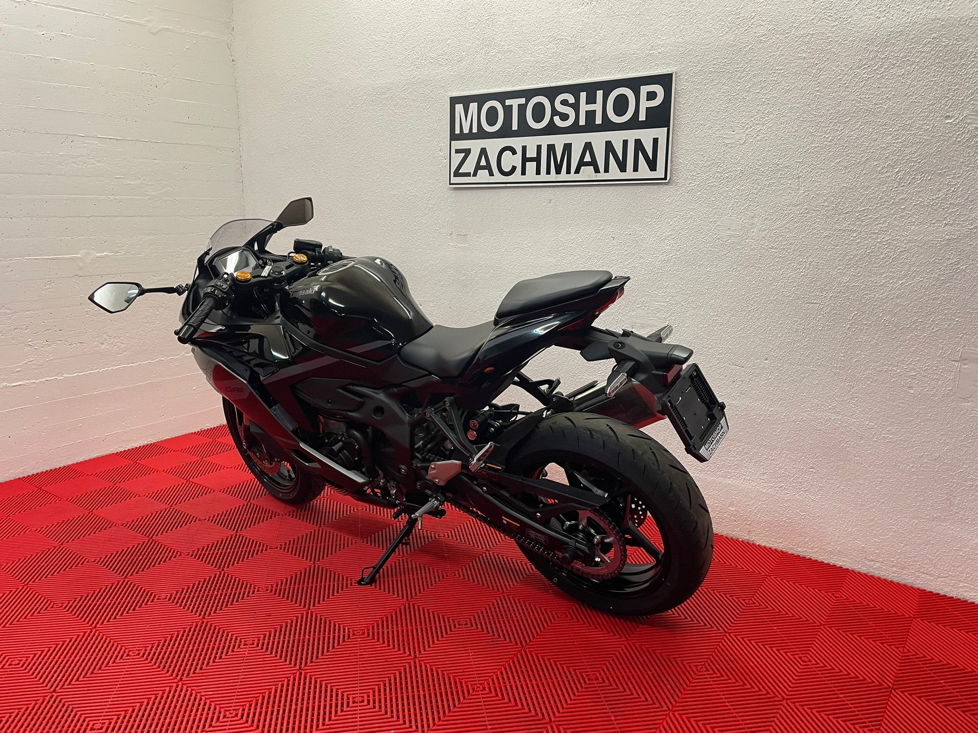 KAWASAKI Ninja ZX-4RR 2026-image-4