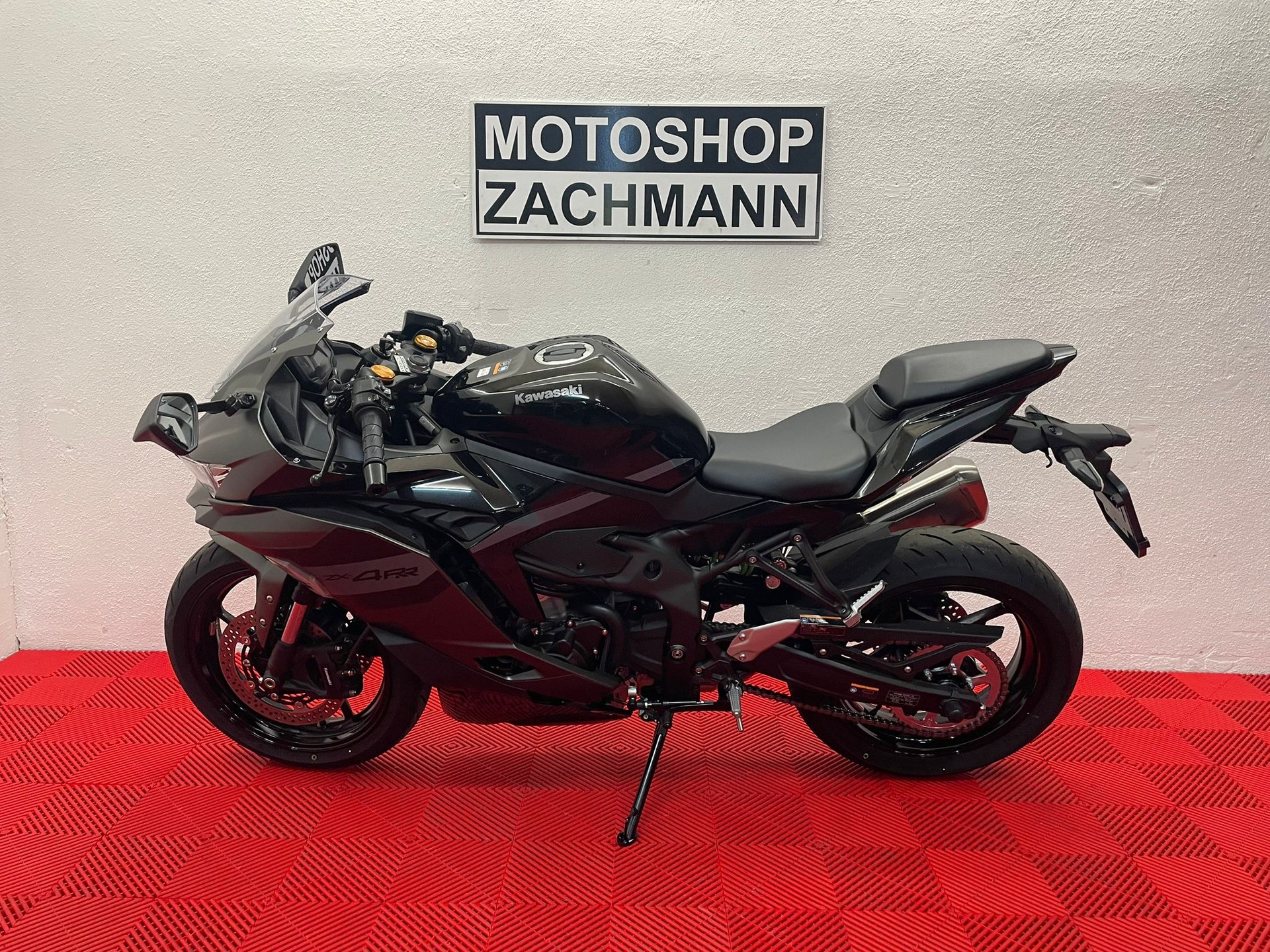 KAWASAKI Ninja ZX-4RR 2026-image-3