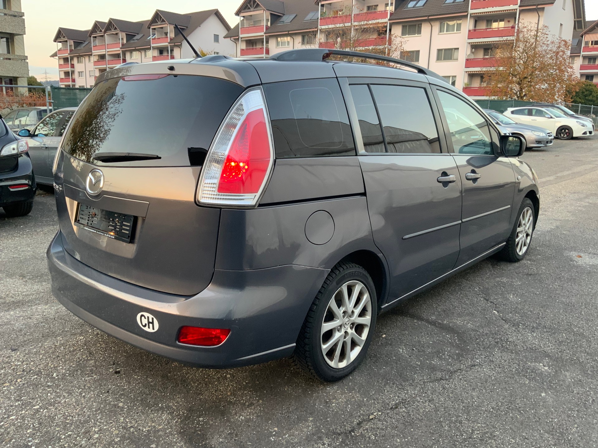 MAZDA 5 2.0d 16V Confort-image-3