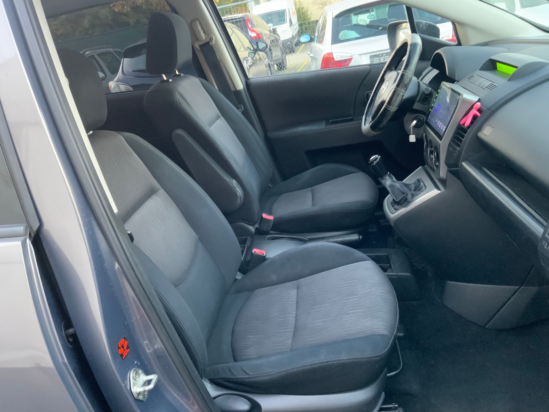 MAZDA 5 2.0d 16V Confort-image-11