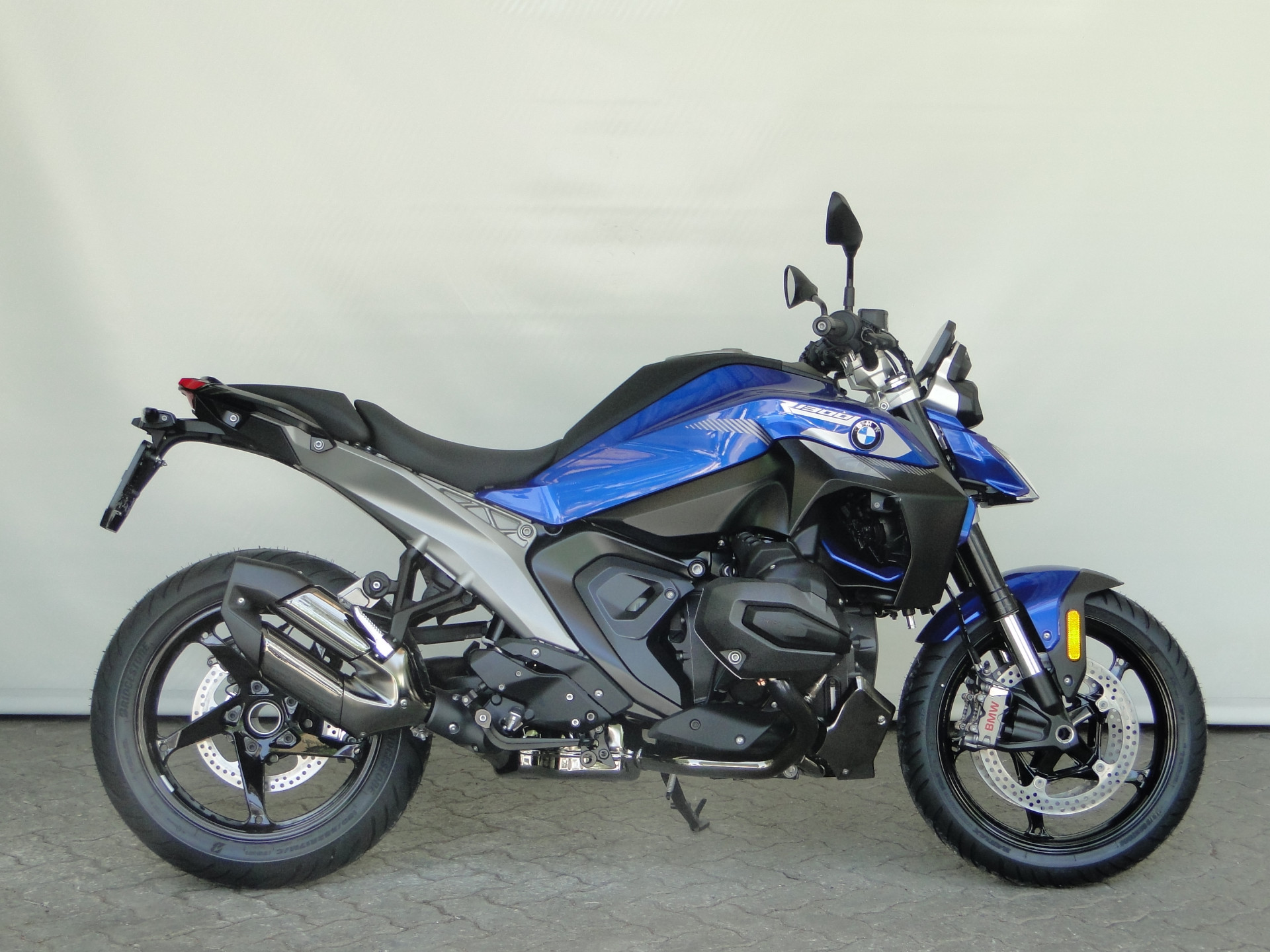 BMW R 1300 R-image-1