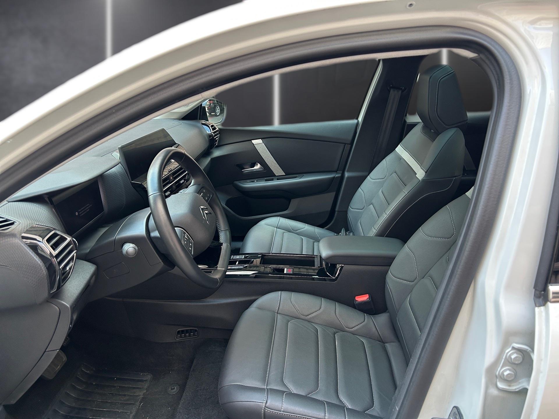 CITROEN C4 X 100 kW Shine-image-7
