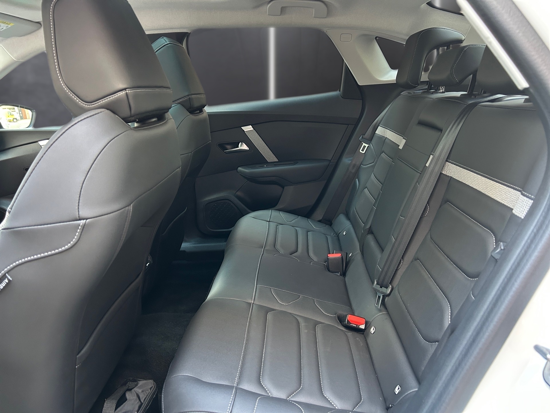 CITROEN C4 X 100 kW Shine-image-11
