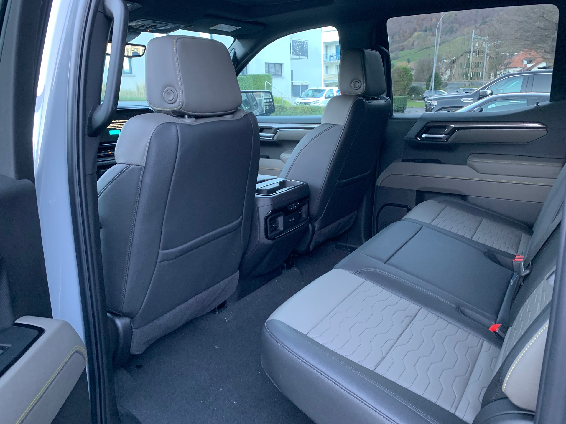 CHEVROLET Silverado Crew Cab 1500 ZR2 6.2l V8 4WD MY25-image-6