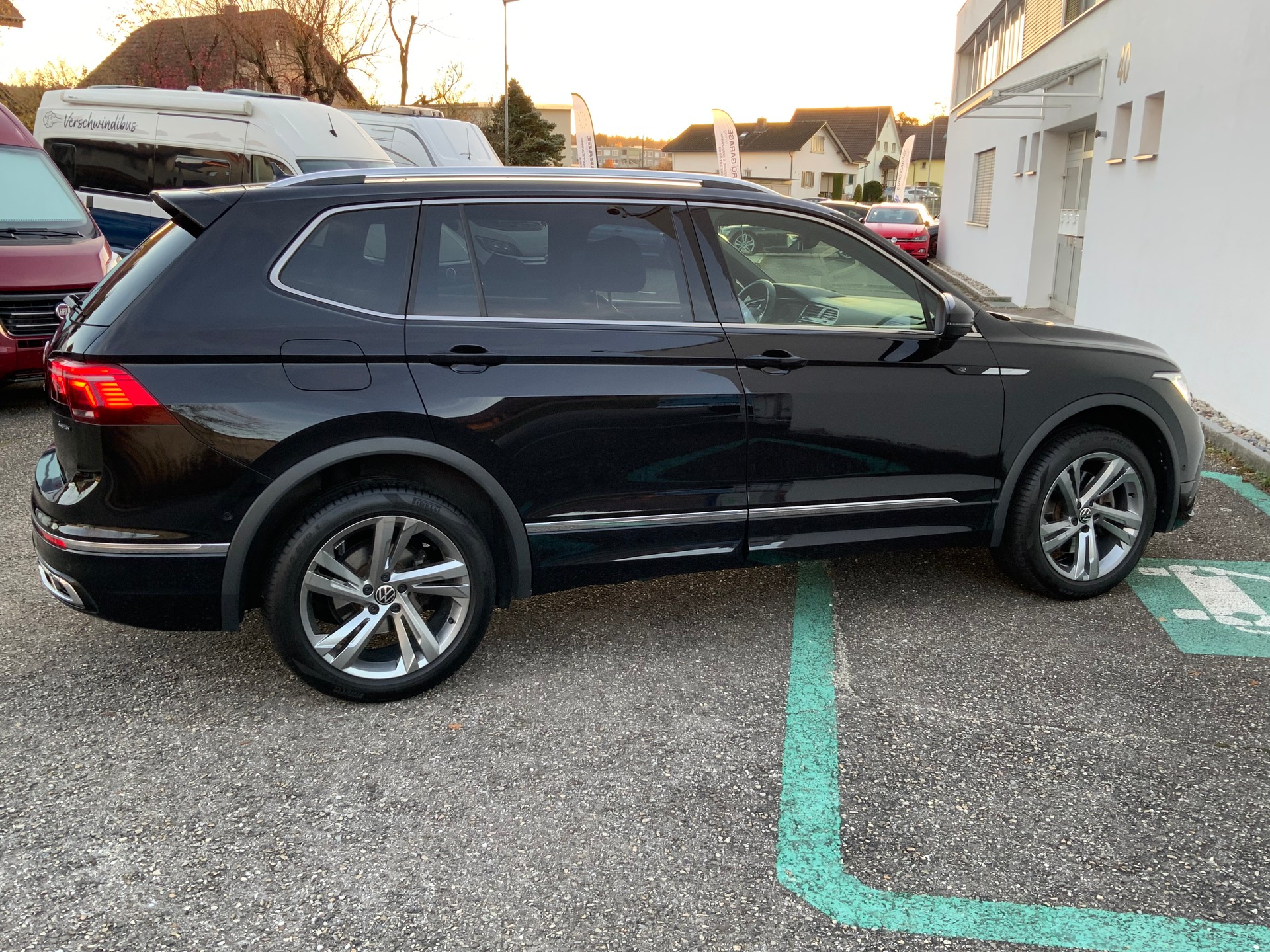 VW Tiguan Allspace 2.0 TDI SCR R-Line 4Motion DSG-showroom-element-3