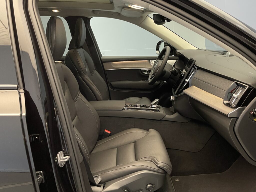 VOLVO XC90 2.0 T8 TE Ultra Dark eAWD-image-9