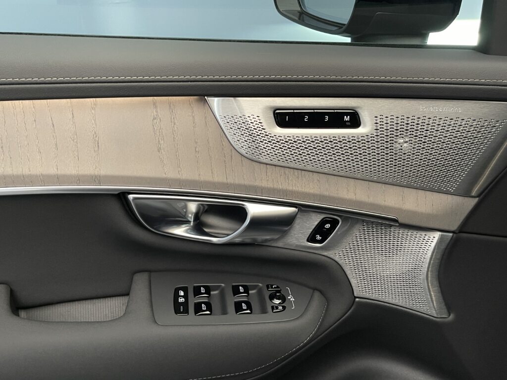 VOLVO XC90 2.0 T8 TE Ultra Dark eAWD-image-12
