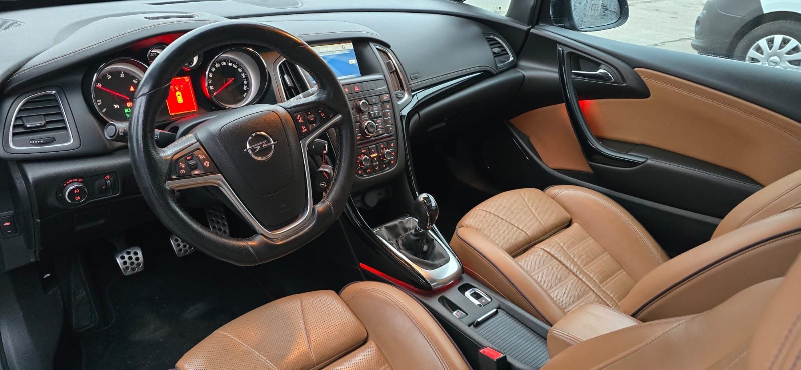 OPEL Cascada 2.0 CDTi Cosmo-image-7