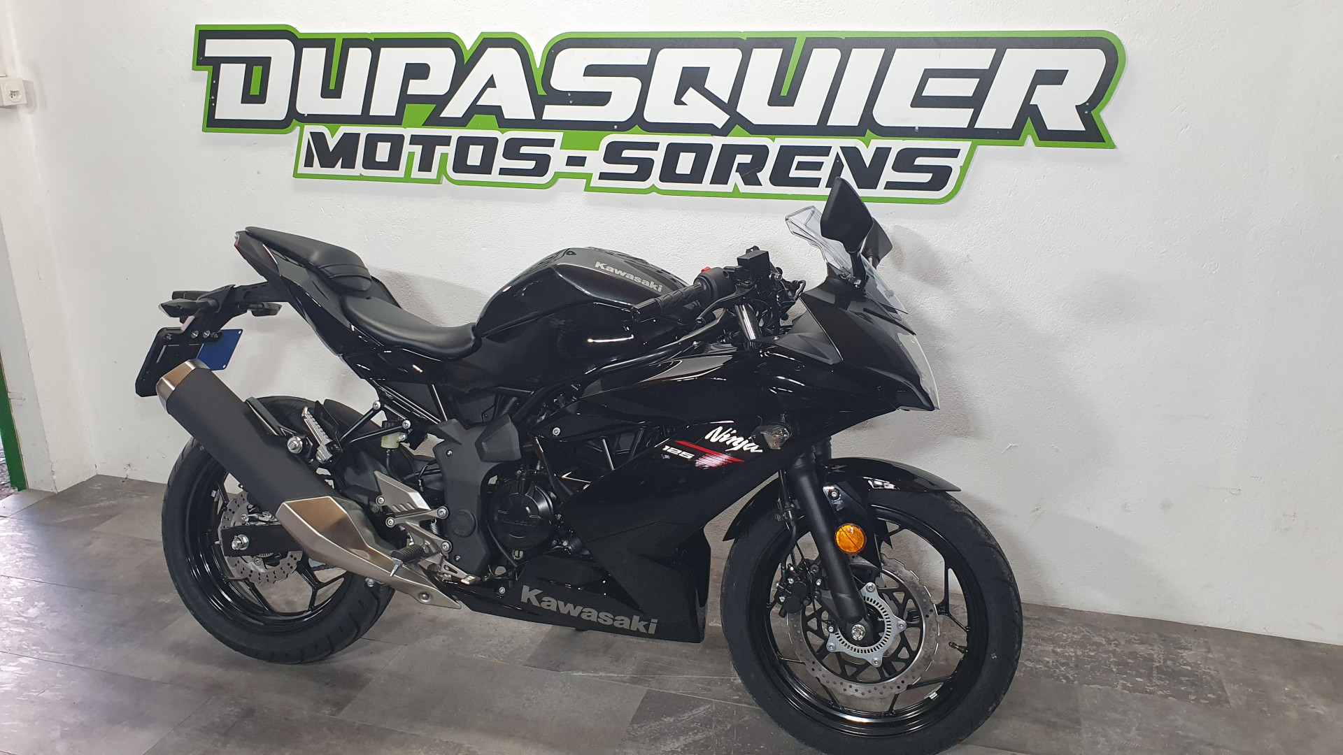 KAWASAKI Ninja 125-image-1