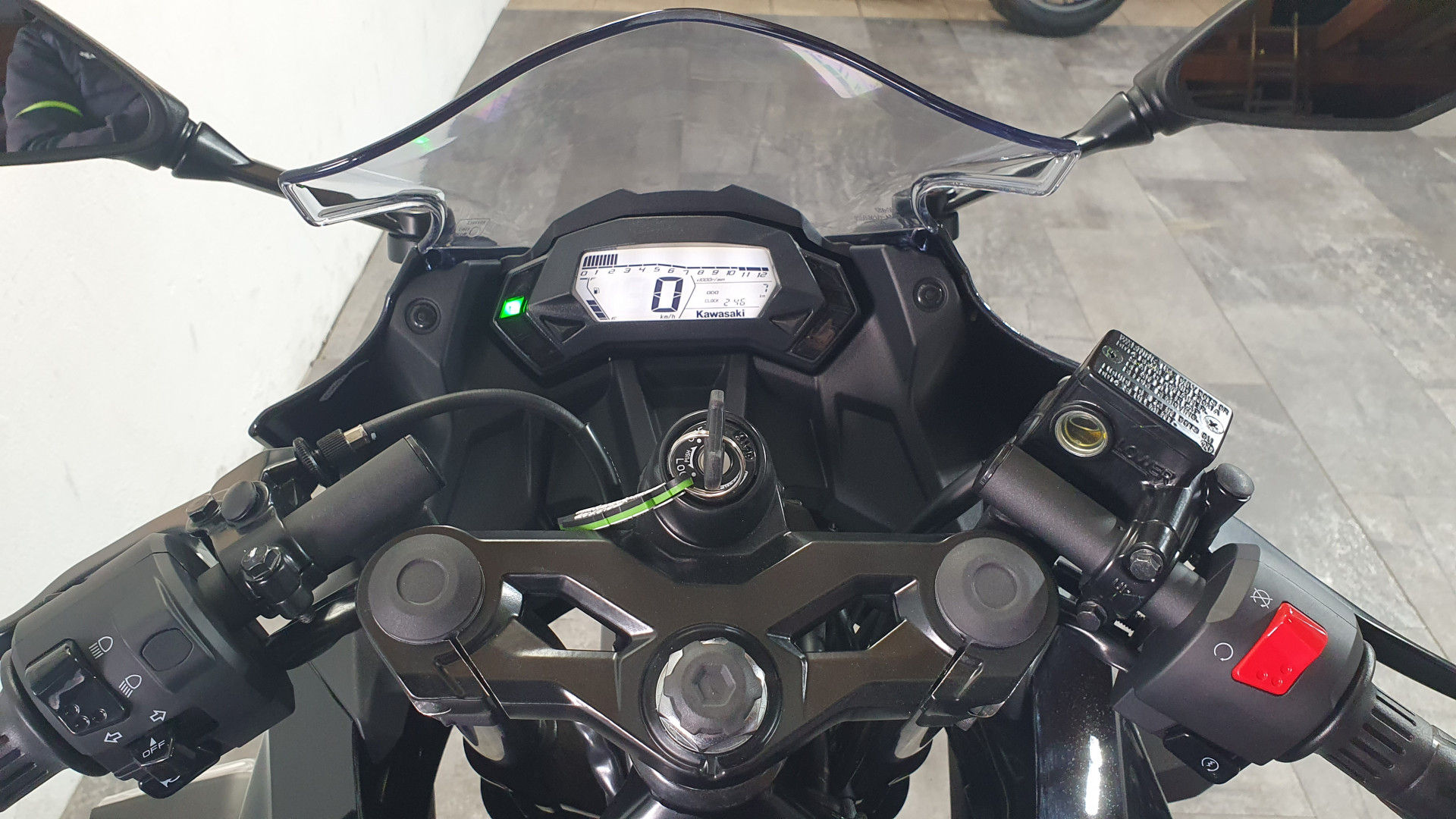 KAWASAKI Ninja 125-image-2