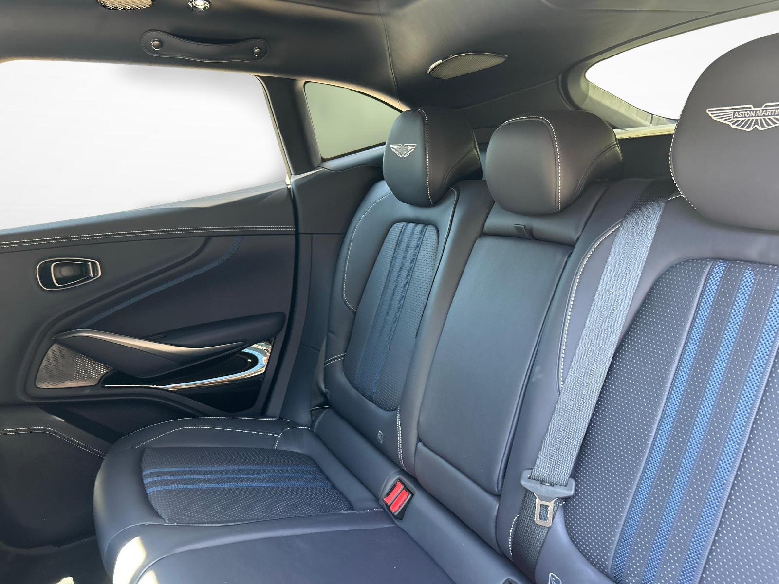 ASTON MARTIN DBX 707 4.0 V8 Bi-Turbo-image-10