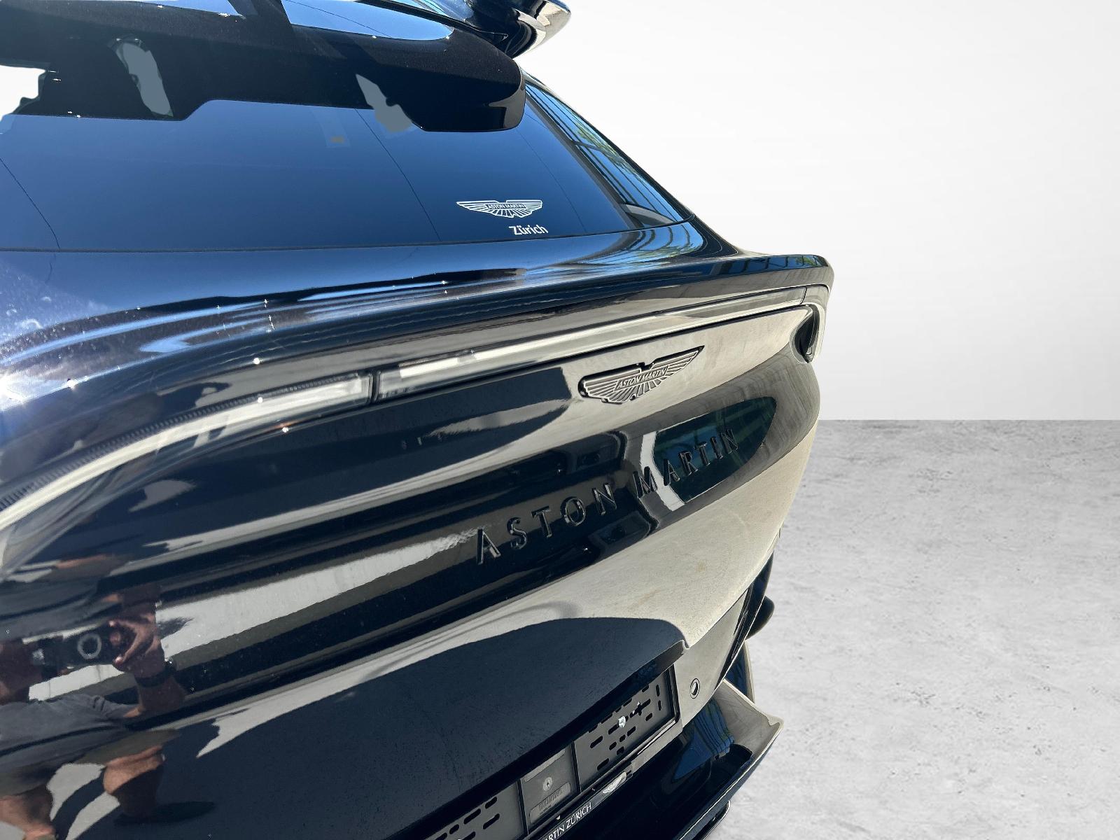 ASTON MARTIN DBX 707 4.0 V8 Bi-Turbo-image-12
