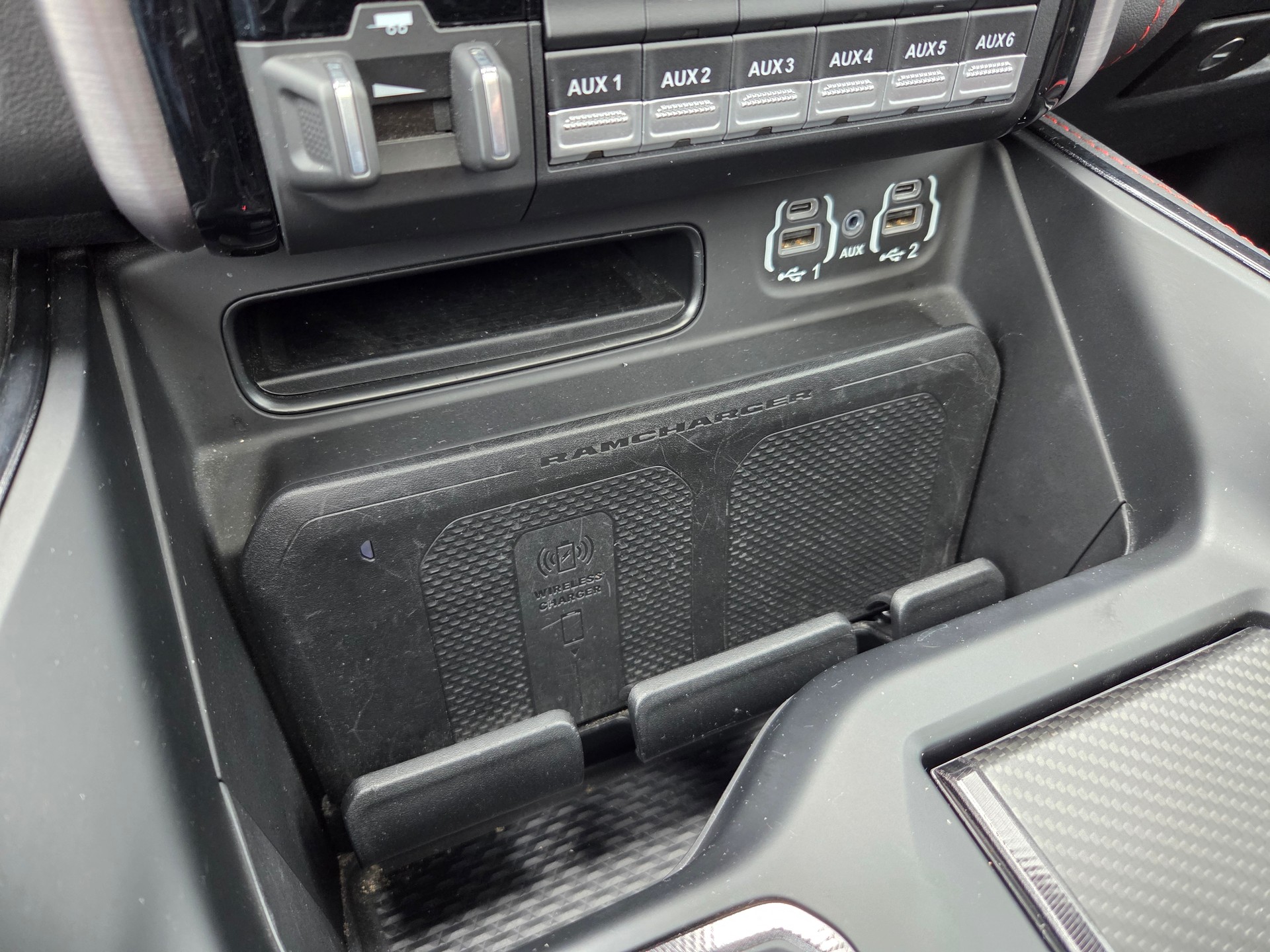 DODGE Ram 1500 6.2 V8 4x4 TRX Level 2 / 711 PS / 3.5T AHK-image-19