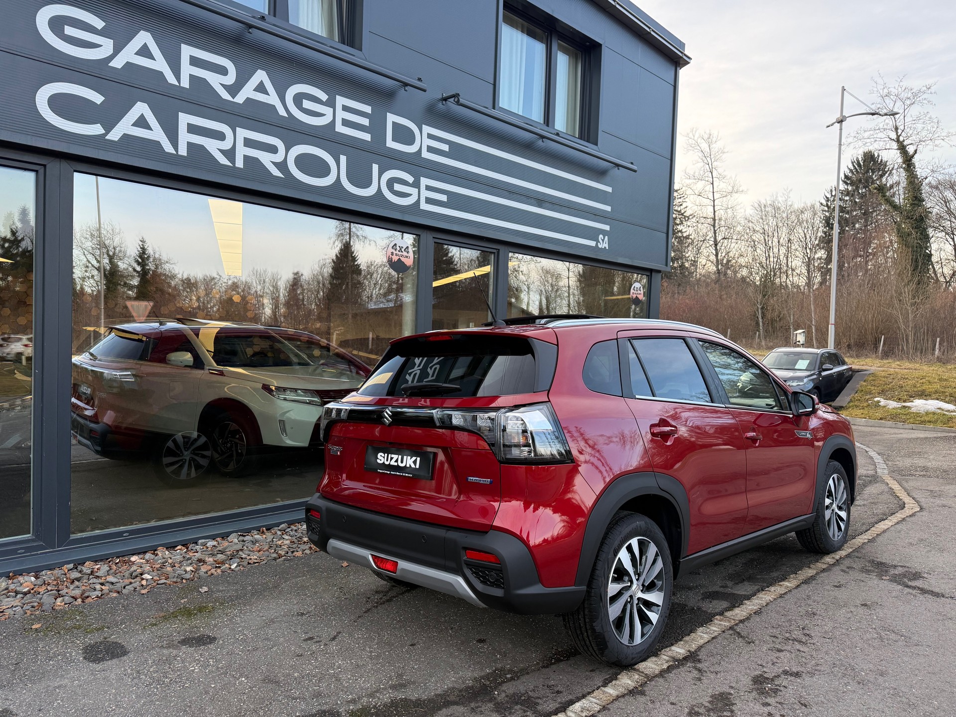 SUZUKI S-Cross 1.4 16V Sakura Top MHD 4WD Automatic-image-5