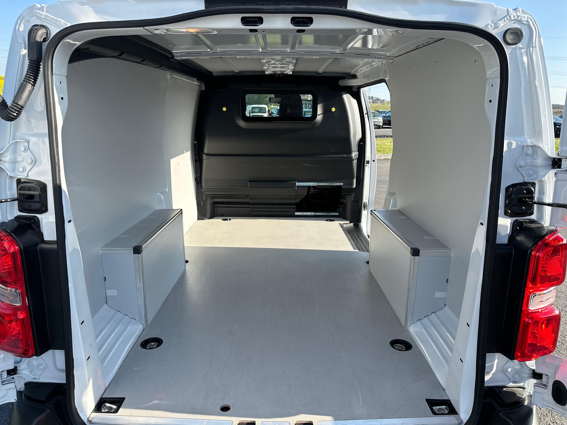 OPEL Vivaro Cargo 2.0 D s/s XL EN Aut.-image-13