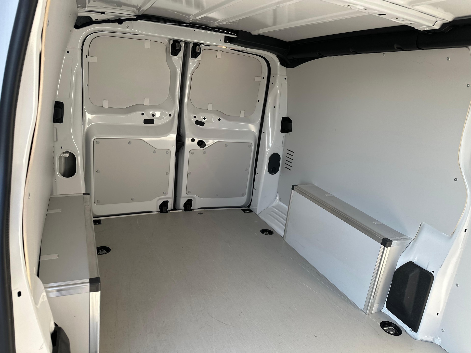 OPEL Vivaro Cargo 2.0 D s/s XL EN Aut.-image-16