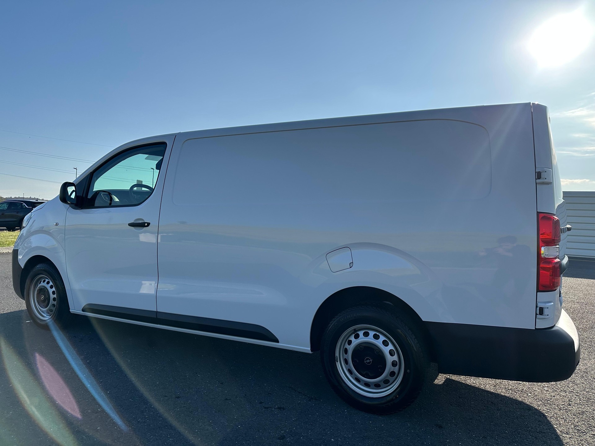 OPEL Vivaro Cargo 2.0 D s/s XL EN Aut.-image-18