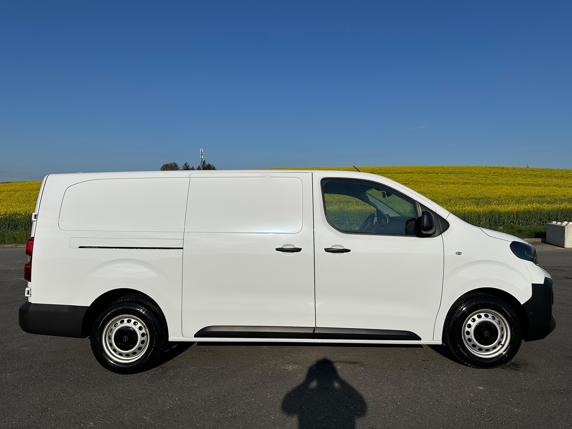 OPEL Vivaro Cargo 2.0 D s/s XL EN Aut.-image-8