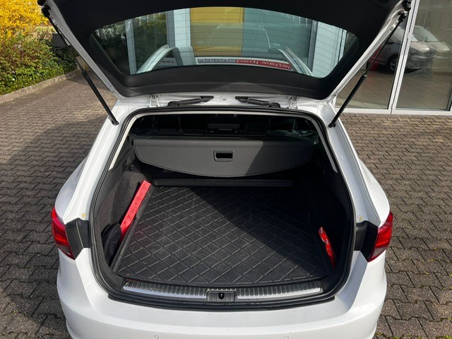 SEAT Leon ST 1.4 TGI Style-image-11