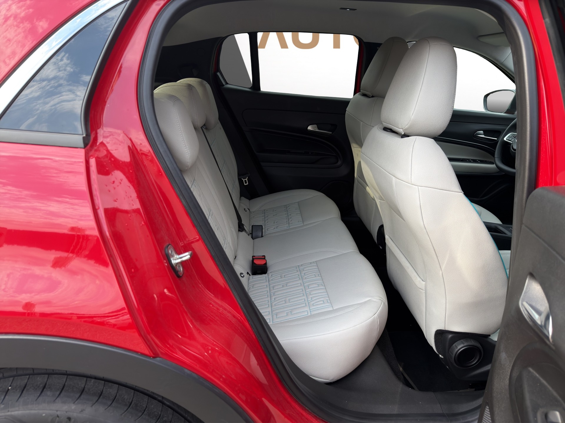 FIAT 600 1.2 Hybrid MHEV La Prima-image-11
