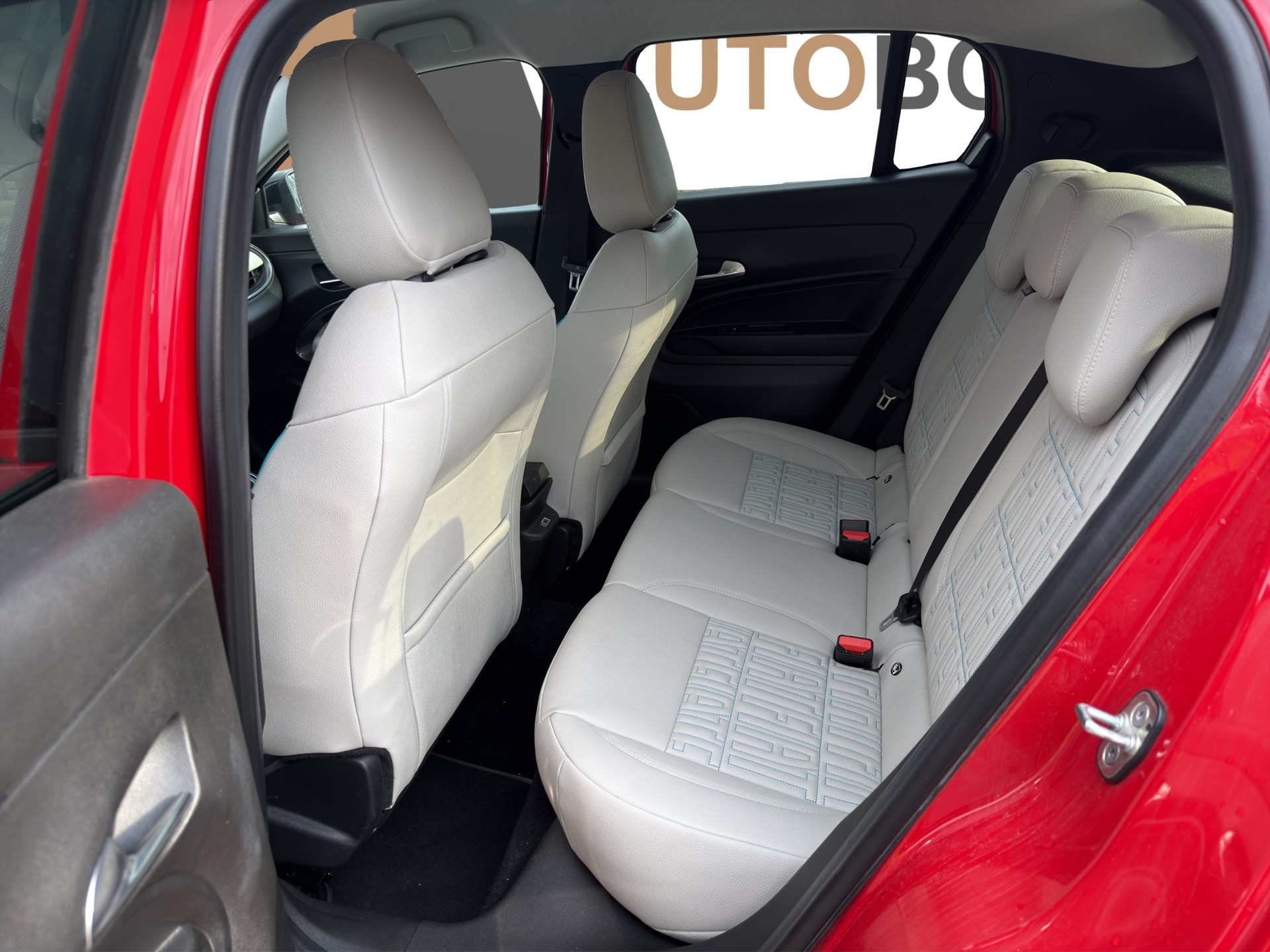 FIAT 600 1.2 Hybrid MHEV La Prima-image-12