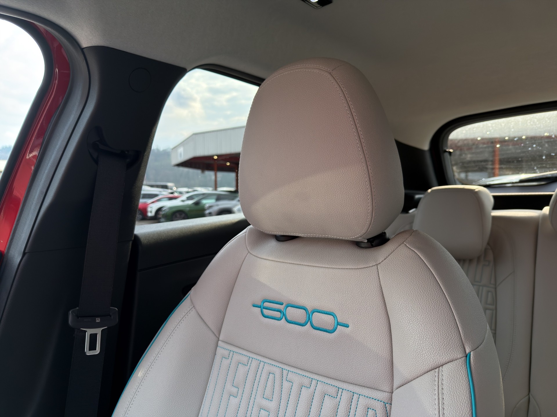 FIAT 600 1.2 Hybrid MHEV La Prima-image-32
