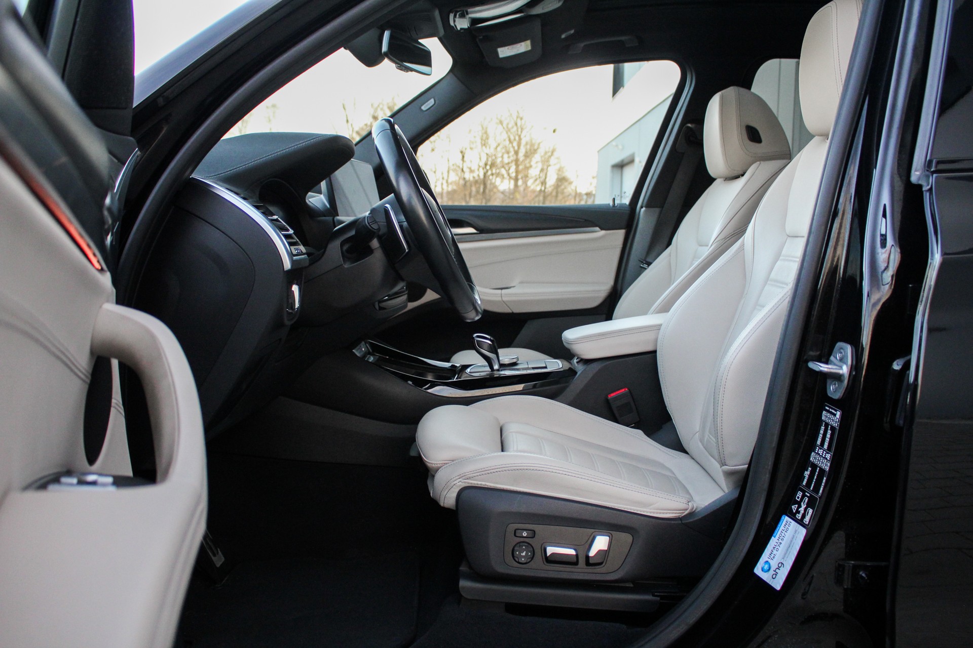 BMW X3 xDrive 48V M40d M Sport Edition Steptronic-image-6
