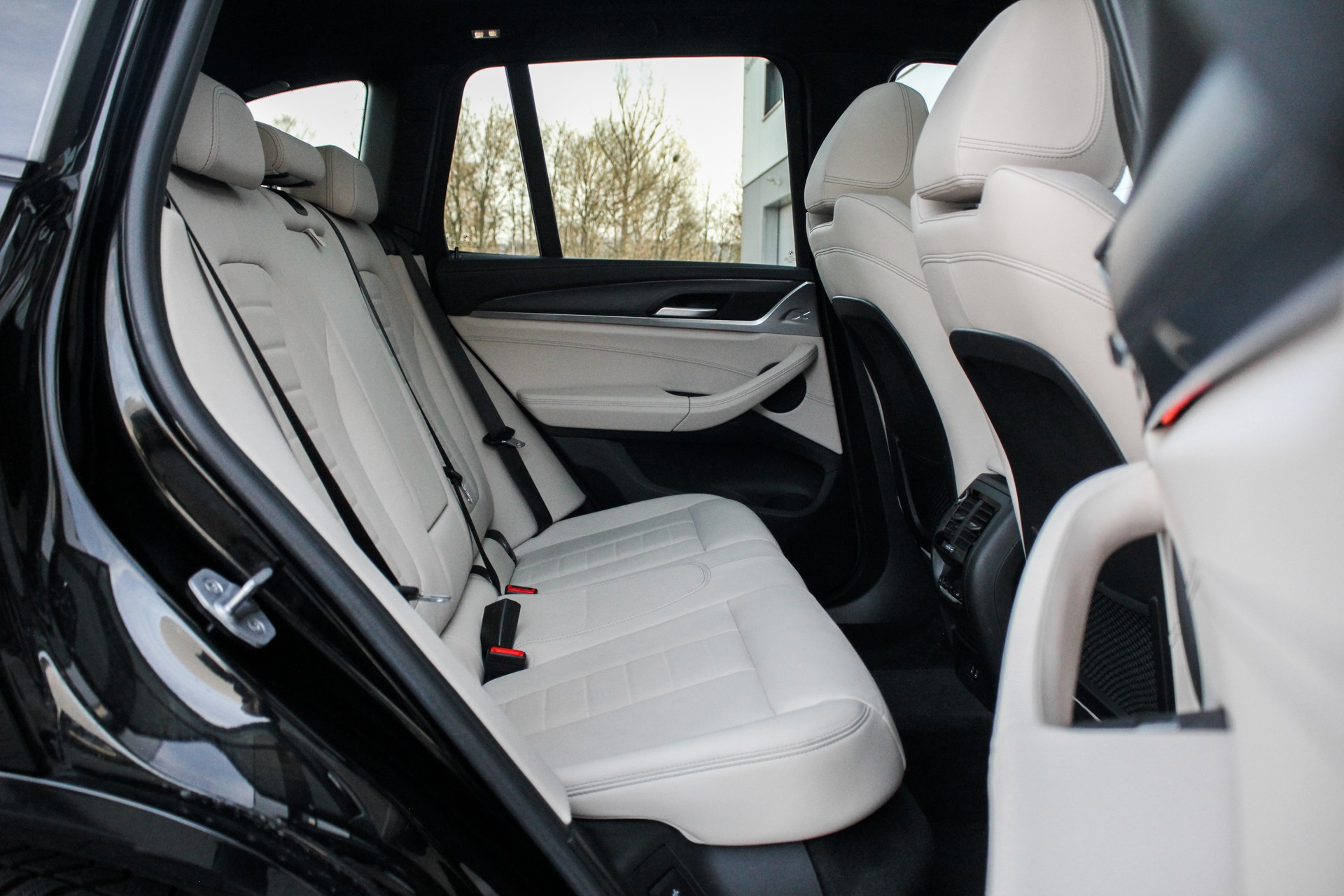 BMW X3 xDrive 48V M40d M Sport Edition Steptronic-image-14