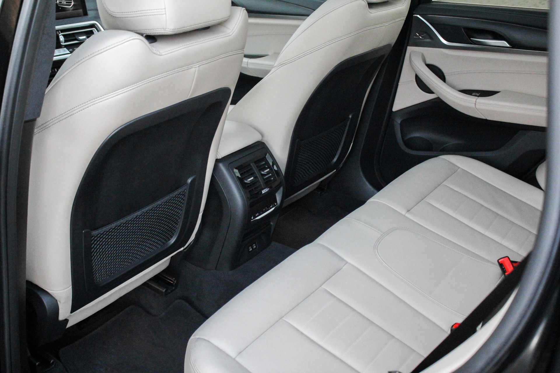 BMW X3 xDrive 48V M40d M Sport Edition Steptronic-image-12
