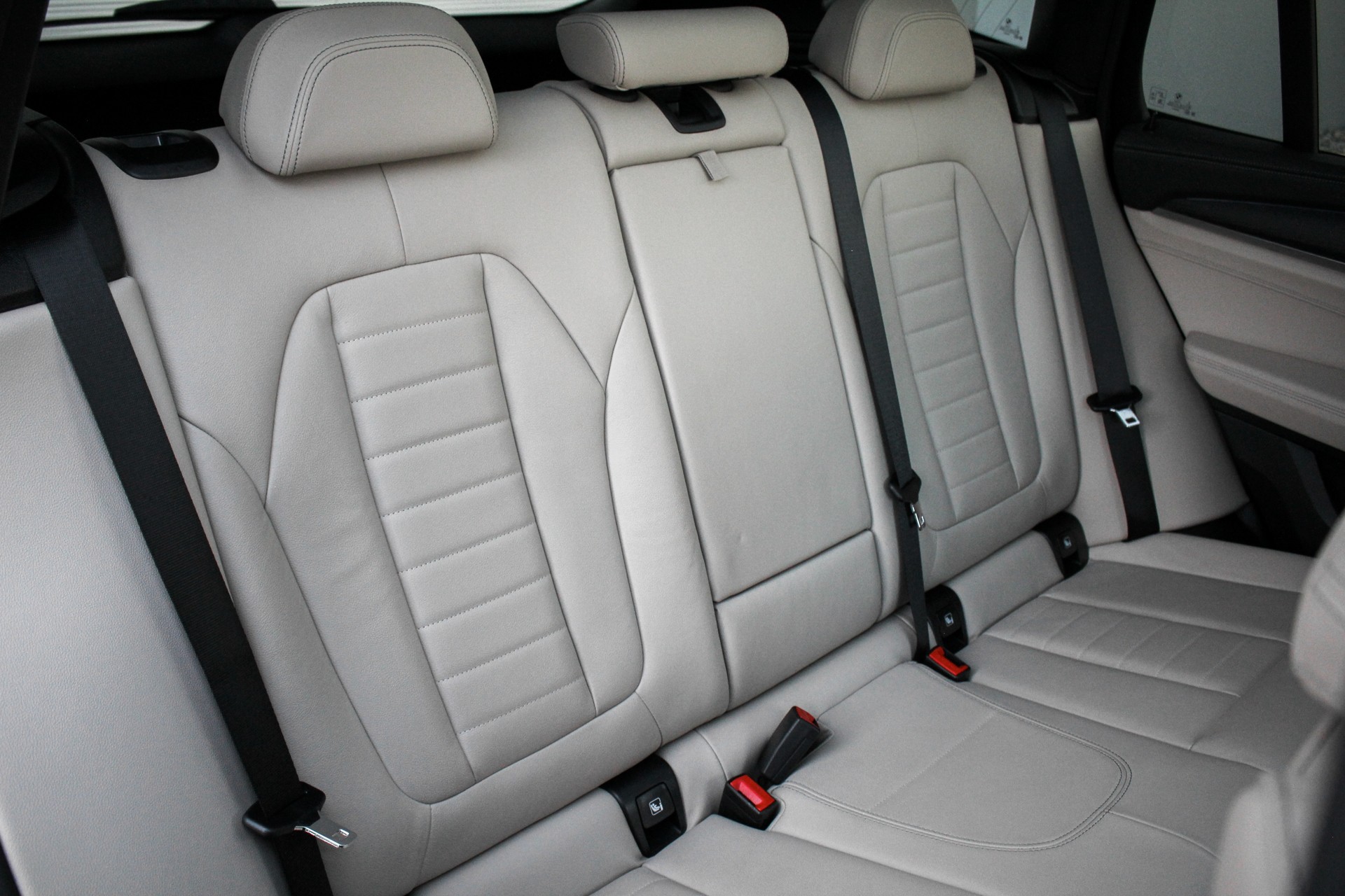BMW X3 xDrive 48V M40d M Sport Edition Steptronic-image-16