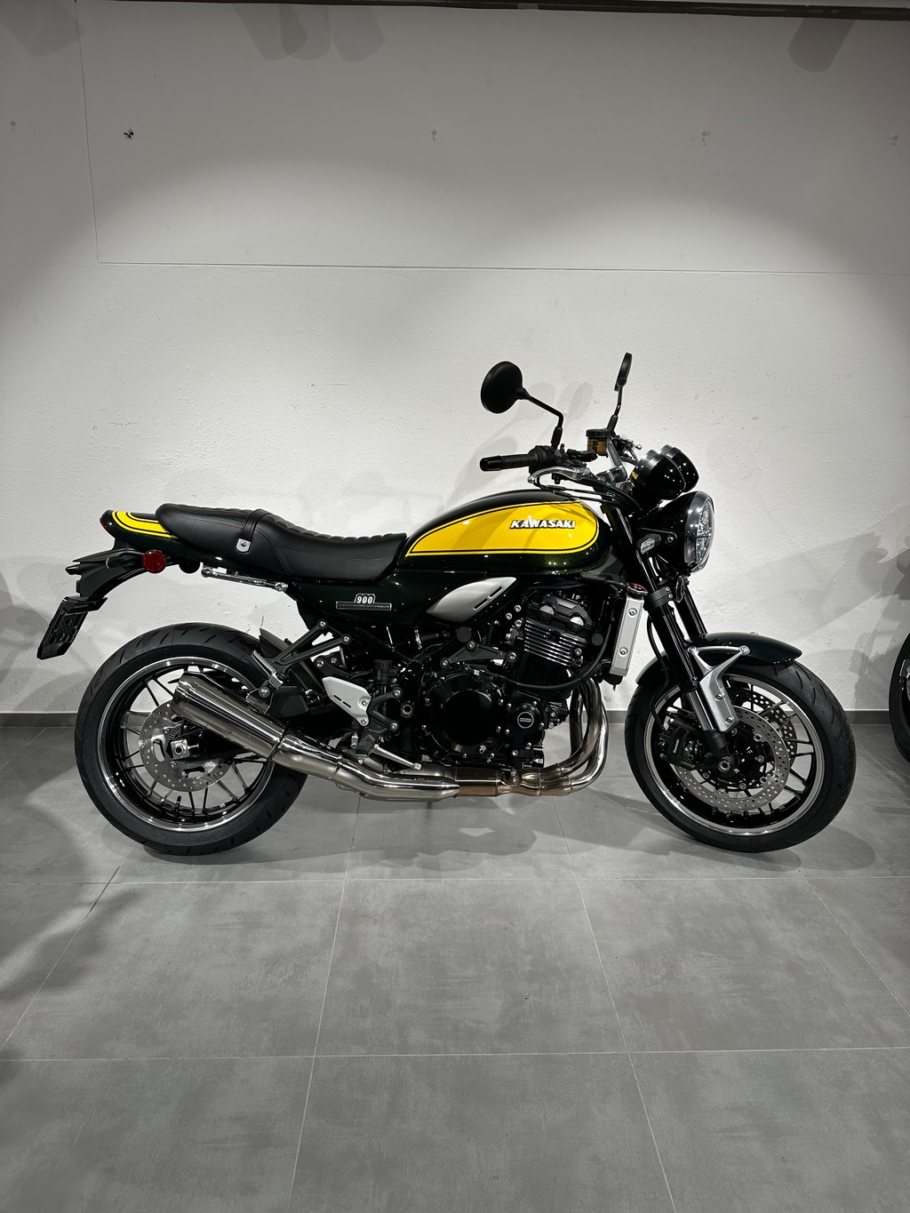 KAWASAKI Z 900 RS-image-0