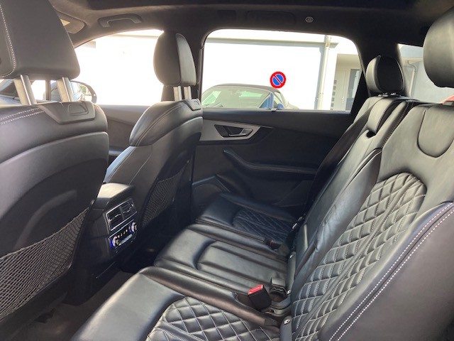 AUDI SQ7 4.0 TDI quattro tiptronic-image-6
