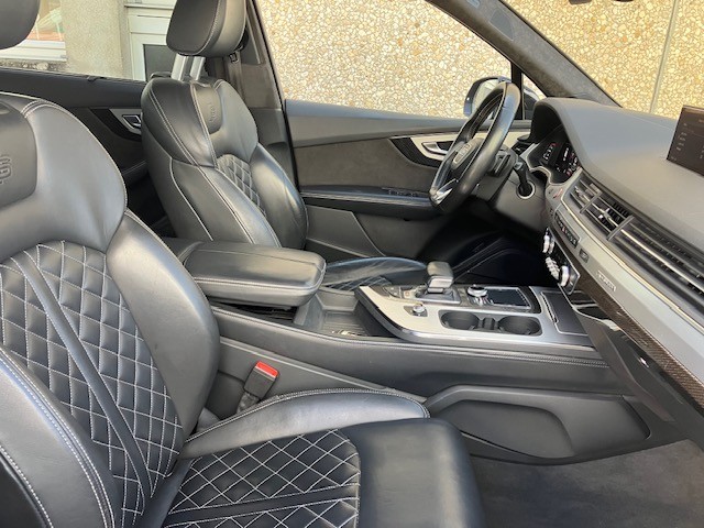 AUDI SQ7 4.0 TDI quattro tiptronic-image-8