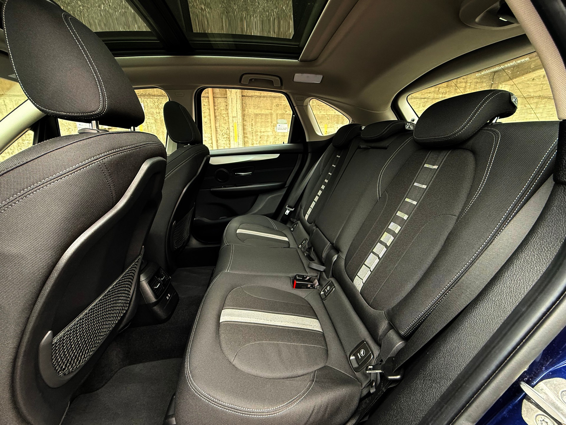 BMW 220i Active Tourer DKG-Automat Sport Line-image-9